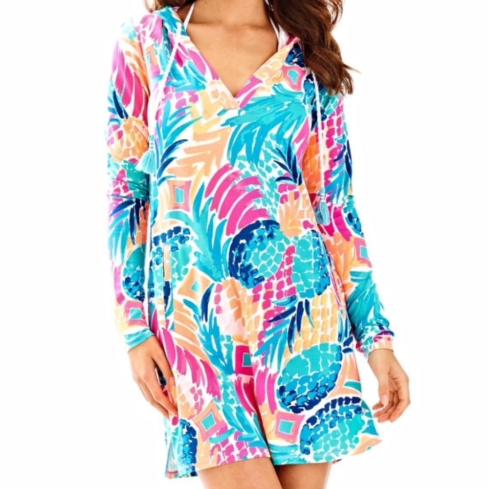 Lilly Pulitzer Medium The Rylie Beach Cover Up SPF 50 hooded dress EUC